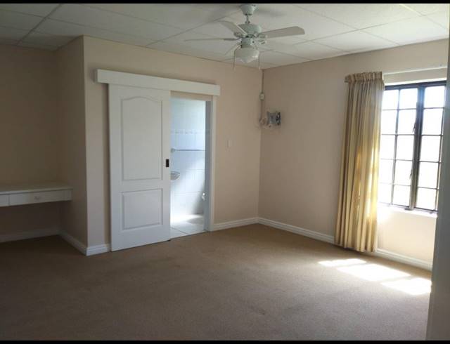3 BEDROOM HOUSE RENTED IN THEESCOMBE